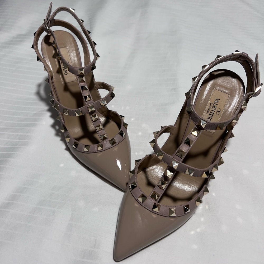 Valentino Garavani Leather Rockstud Heels